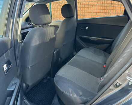 Серый Киа Рио, объемом двигателя 1.6 л и пробегом 96 тыс. км за 10800 $, фото 14 на Automoto.ua