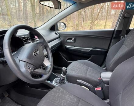 Серый Киа Рио, объемом двигателя 1.59 л и пробегом 110 тыс. км за 8000 $, фото 16 на Automoto.ua