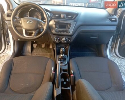 Серый Киа Рио, объемом двигателя 1.4 л и пробегом 260 тыс. км за 5900 $, фото 7 на Automoto.ua