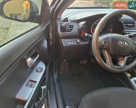 Серый Киа Рио, объемом двигателя 1.4 л и пробегом 188 тыс. км за 8500 $, фото 10 на Automoto.ua