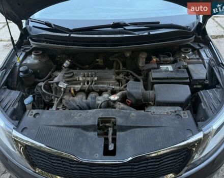 Сірий Кіа Ріо, об'ємом двигуна 1.4 л та пробігом 202 тис. км за 6500 $, фото 7 на Automoto.ua