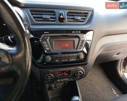 Серый Киа Рио, объемом двигателя 1.59 л и пробегом 42 тыс. км за 12000 $, фото 11 на Automoto.ua