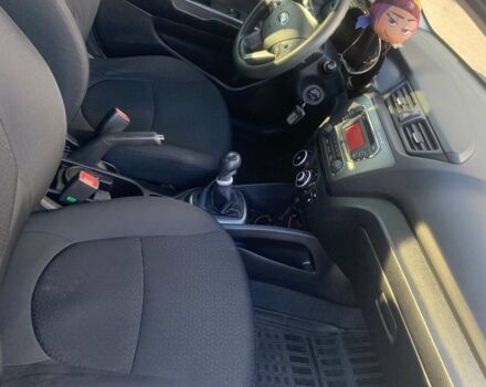 Сірий Кіа Ріо, об'ємом двигуна 1.4 л та пробігом 188 тис. км за 8600 $, фото 6 на Automoto.ua