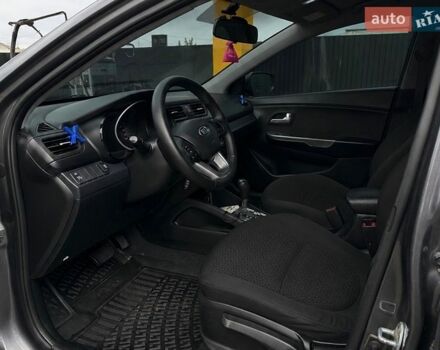 Сірий Кіа Ріо, об'ємом двигуна 1.4 л та пробігом 146 тис. км за 7500 $, фото 10 на Automoto.ua