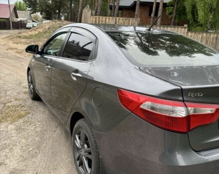 Сірий Кіа Ріо, об'ємом двигуна 1.4 л та пробігом 121 тис. км за 7500 $, фото 4 на Automoto.ua