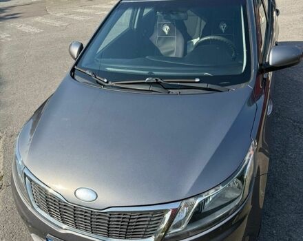 Серый Киа Рио, объемом двигателя 1.4 л и пробегом 132 тыс. км за 8000 $, фото 2 на Automoto.ua