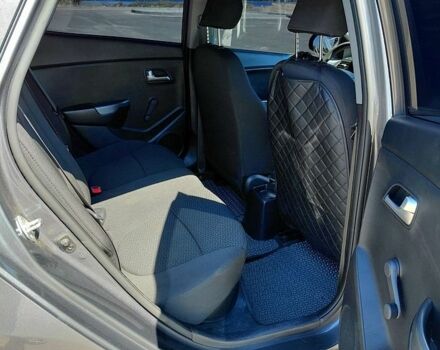 Серый Киа Рио, объемом двигателя 1.4 л и пробегом 98 тыс. км за 8500 $, фото 15 на Automoto.ua