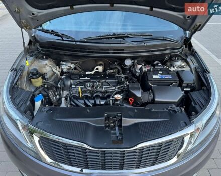 Серый Киа Рио, объемом двигателя 1.4 л и пробегом 87 тыс. км за 8950 $, фото 69 на Automoto.ua