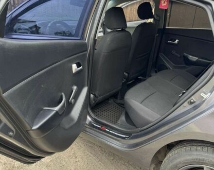 Сірий Кіа Ріо, об'ємом двигуна 1.4 л та пробігом 121 тис. км за 7500 $, фото 7 на Automoto.ua