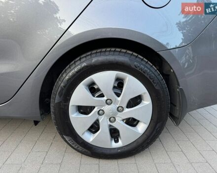 Серый Киа Рио, объемом двигателя 1.4 л и пробегом 87 тыс. км за 8950 $, фото 31 на Automoto.ua