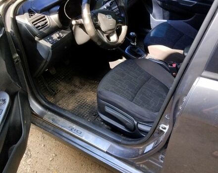 Серый Киа Рио, объемом двигателя 1.6 л и пробегом 112 тыс. км за 6500 $, фото 3 на Automoto.ua