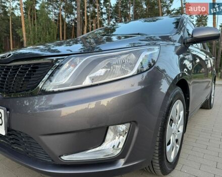 Серый Киа Рио, объемом двигателя 1.4 л и пробегом 87 тыс. км за 8950 $, фото 25 на Automoto.ua