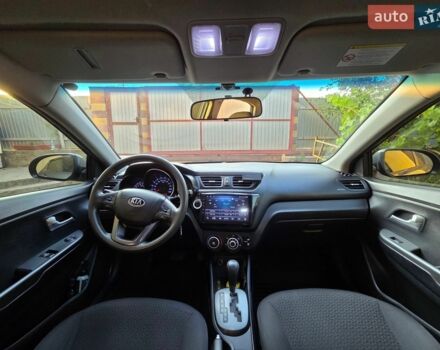 Серый Киа Рио, объемом двигателя 1.4 л и пробегом 188 тыс. км за 8500 $, фото 7 на Automoto.ua