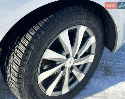 Сірий Кіа Ріо, об'ємом двигуна 1.4 л та пробігом 108 тис. км за 6850 $, фото 10 на Automoto.ua