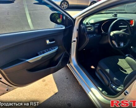 Сірий Кіа Ріо, об'ємом двигуна 1.6 л та пробігом 157 тис. км за 8500 $, фото 6 на Automoto.ua