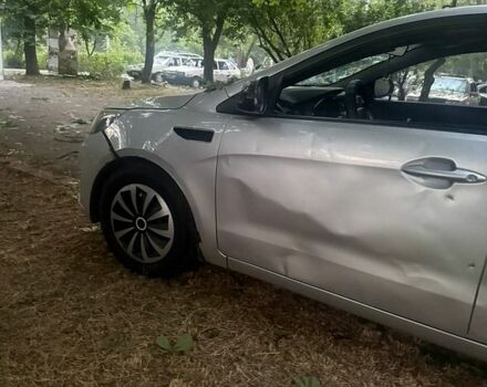 Серый Киа Рио, объемом двигателя 1.4 л и пробегом 175 тыс. км за 3000 $, фото 10 на Automoto.ua