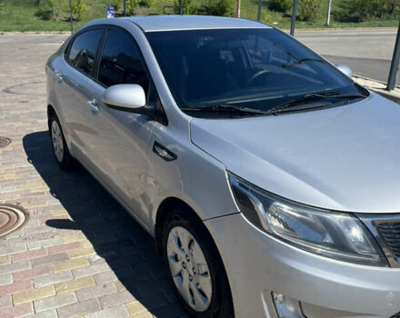 Серый Киа Рио, объемом двигателя 1.4 л и пробегом 203 тыс. км за 6500 $, фото 3 на Automoto.ua