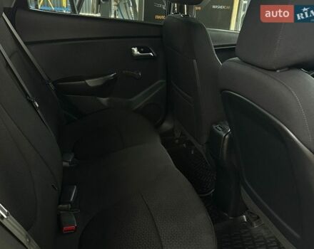 Сірий Кіа Ріо, об'ємом двигуна 1.4 л та пробігом 146 тис. км за 7500 $, фото 13 на Automoto.ua