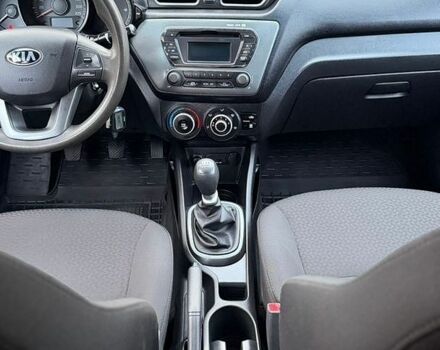 Серый Киа Рио, объемом двигателя 1.4 л и пробегом 91 тыс. км за 8450 $, фото 27 на Automoto.ua