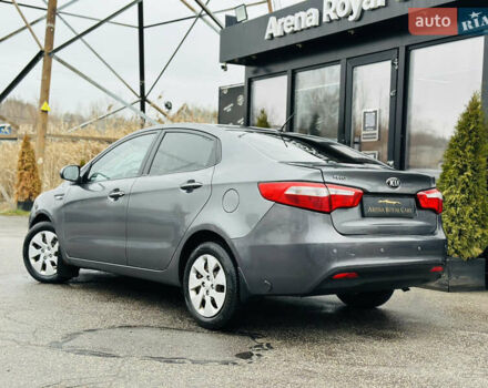 Серый Киа Рио, объемом двигателя 1.4 л и пробегом 245 тыс. км за 5900 $, фото 3 на Automoto.ua