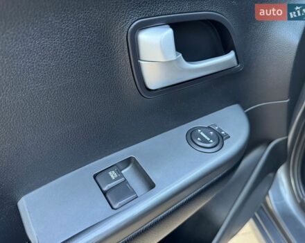 Серый Киа Рио, объемом двигателя 1.4 л и пробегом 87 тыс. км за 8950 $, фото 35 на Automoto.ua