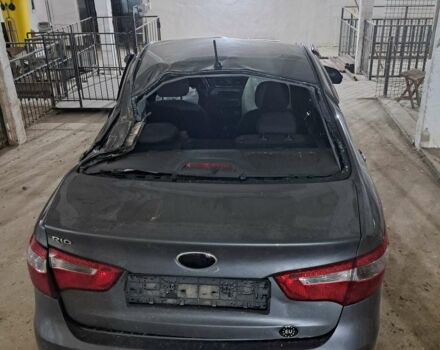 Серый Киа Рио, объемом двигателя 1.6 л и пробегом 260 тыс. км за 3700 $, фото 2 на Automoto.ua