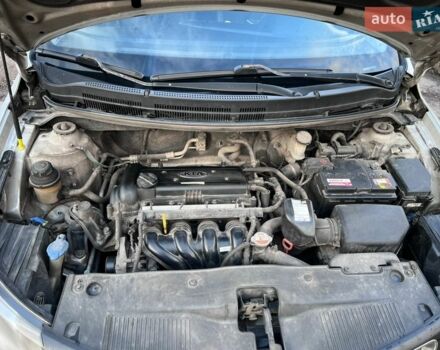 Серый Киа Рио, объемом двигателя 1.6 л и пробегом 292 тыс. км за 6700 $, фото 4 на Automoto.ua