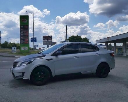 Серый Киа Рио, объемом двигателя 1.4 л и пробегом 319 тыс. км за 5800 $, фото 8 на Automoto.ua