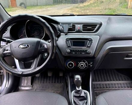 Сірий Кіа Ріо, об'ємом двигуна 1.4 л та пробігом 121 тис. км за 7500 $, фото 7 на Automoto.ua