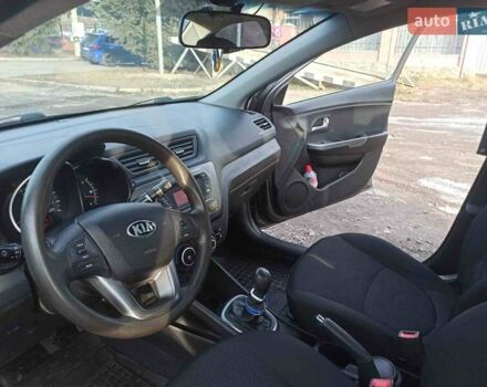 Серый Киа Рио, объемом двигателя 1.4 л и пробегом 70 тыс. км за 9000 $, фото 40 на Automoto.ua