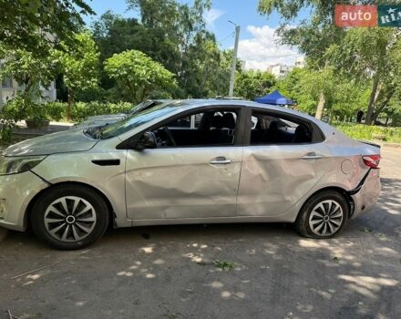 Серый Киа Рио, объемом двигателя 1.4 л и пробегом 175 тыс. км за 3000 $, фото 1 на Automoto.ua