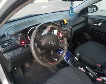 Серый Киа Рио, объемом двигателя 1.4 л и пробегом 312 тыс. км за 6900 $, фото 6 на Automoto.ua