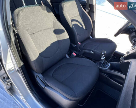 Сірий Кіа Ріо, об'ємом двигуна 1.4 л та пробігом 108 тис. км за 6850 $, фото 17 на Automoto.ua