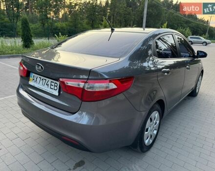 Сірий Кіа Ріо, об'ємом двигуна 1.4 л та пробігом 87 тис. км за 8950 $, фото 13 на Automoto.ua
