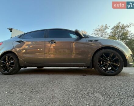 Сірий Кіа Ріо, об'ємом двигуна 1.4 л та пробігом 174 тис. км за 8400 $, фото 9 на Automoto.ua