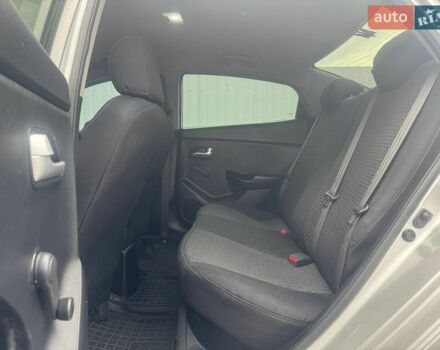 Серый Киа Рио, объемом двигателя 1.4 л и пробегом 319 тыс. км за 6490 $, фото 9 на Automoto.ua