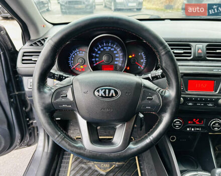 Серый Киа Рио, объемом двигателя 1.4 л и пробегом 245 тыс. км за 5900 $, фото 25 на Automoto.ua