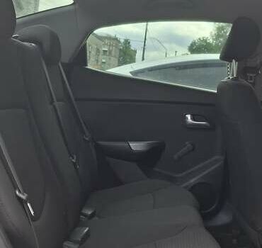 Серый Киа Рио, объемом двигателя 1.4 л и пробегом 163 тыс. км за 7800 $, фото 3 на Automoto.ua