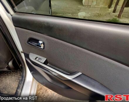Серый Киа Рио, объемом двигателя 1.6 л и пробегом 95 тыс. км за 7500 $, фото 8 на Automoto.ua