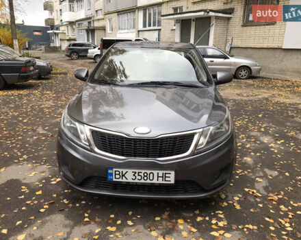 Кіа Ріо 2013 у Здолбунове на Automoto.ua Сірий Кіа Ріо, об'ємом двигуна 1.4 л та пробігом 257 тис. км за 6400 $, фото 2 на Automoto.ua