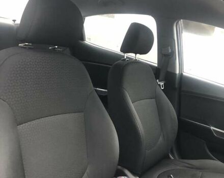 Серый Киа Рио, объемом двигателя 1.4 л и пробегом 265 тыс. км за 6100 $, фото 10 на Automoto.ua