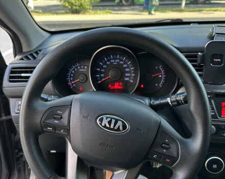 Серый Киа Рио, объемом двигателя 1.4 л и пробегом 137 тыс. км за 8300 $, фото 8 на Automoto.ua
