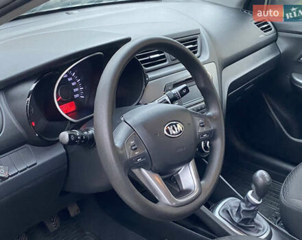 Серый Киа Рио, объемом двигателя 1.4 л и пробегом 86 тыс. км за 7300 $, фото 8 на Automoto.ua
