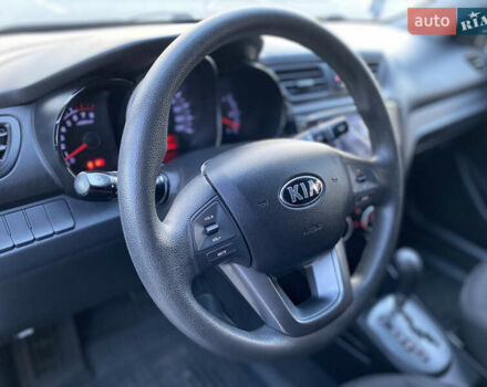 Серый Киа Рио, объемом двигателя 1.4 л и пробегом 43 тыс. км за 10450 $, фото 32 на Automoto.ua