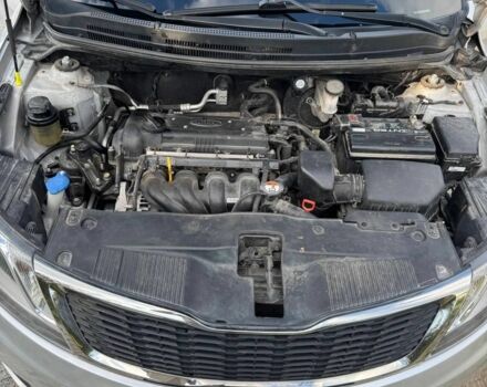 Сірий Кіа Ріо, об'ємом двигуна 1.4 л та пробігом 129 тис. км за 8676 $, фото 7 на Automoto.ua