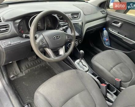 Серый Киа Рио, объемом двигателя 1.4 л и пробегом 135 тыс. км за 5300 $, фото 11 на Automoto.ua