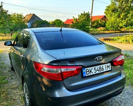Серый Киа Рио, объемом двигателя 1.4 л и пробегом 135 тыс. км за 8400 $, фото 2 на Automoto.ua