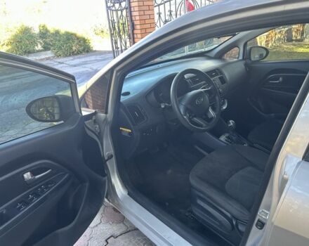 Киа Рио 2014 в Вараш (Кузнецовск) на Automoto.ua Серый Киа Рио, объемом двигателя 1.6 л и пробегом 168 тыс. км за 7200 $, фото 3 на Automoto.ua