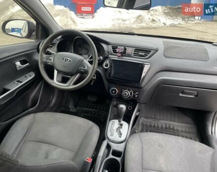 Серый Киа Рио, объемом двигателя 1.4 л и пробегом 135 тыс. км за 5300 $, фото 9 на Automoto.ua
