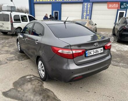 Серый Киа Рио, объемом двигателя 1.4 л и пробегом 135 тыс. км за 5300 $, фото 4 на Automoto.ua